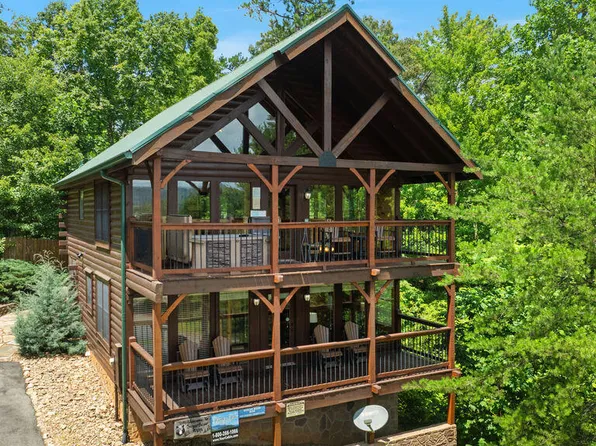1435 Zachary Thomas Ln, Sevierville, TN 37876