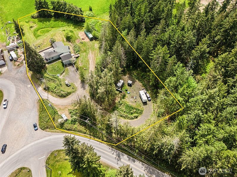 4th image of 40 Fish Hatchery Road