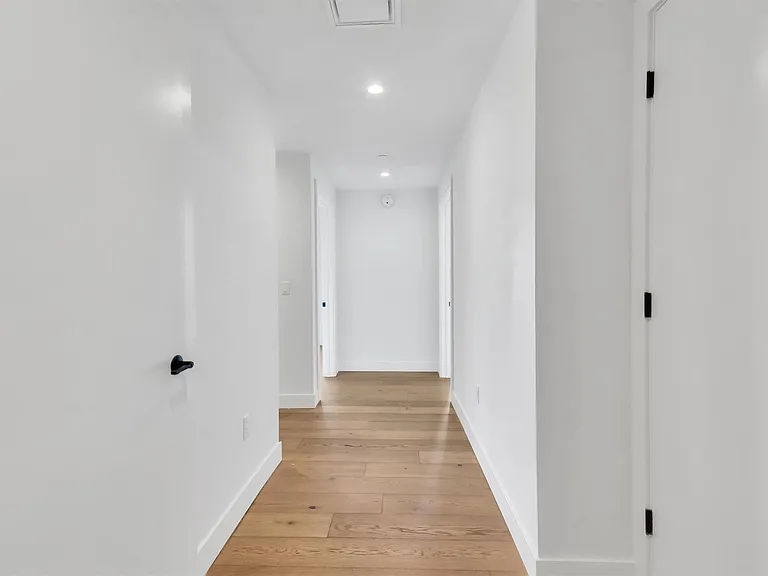 70 Rainey St #1607 — Photo 13