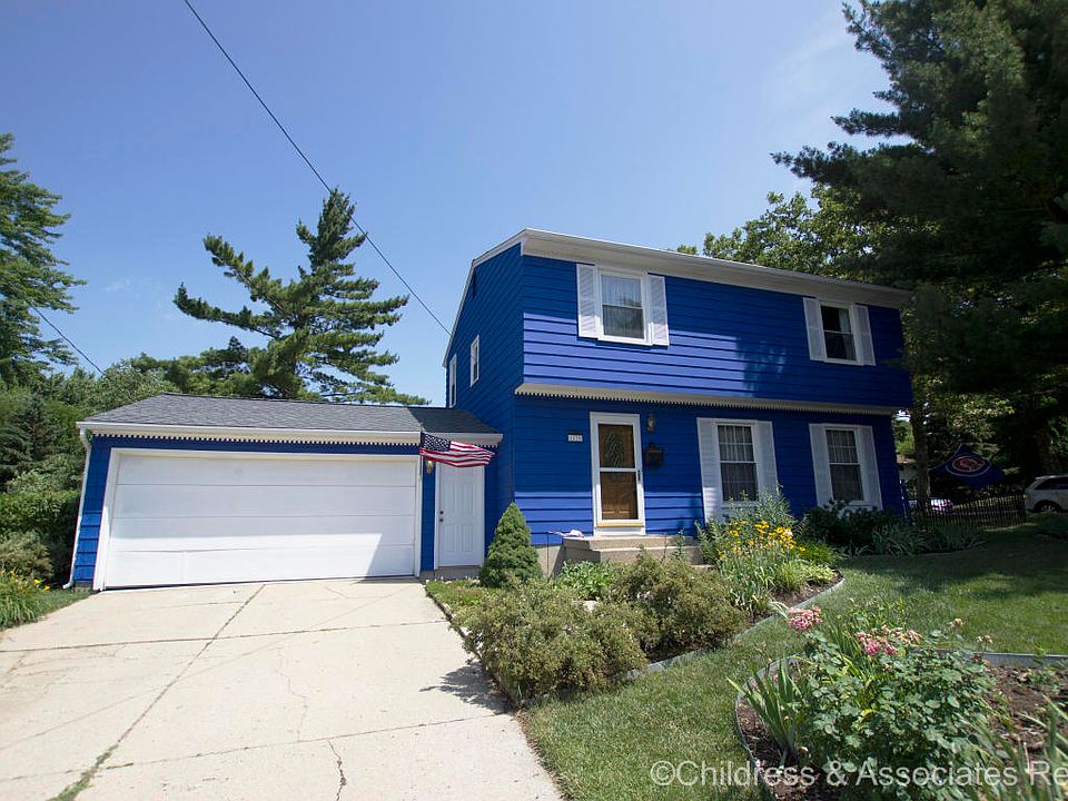 1st image of 1835 Menominee Dr SE