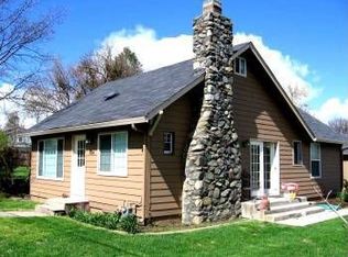 1040 Maple Park Dr, Medford, OR 97501
