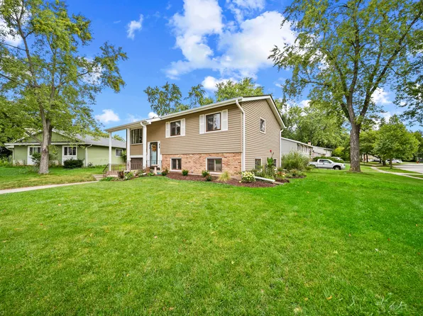 764 Lancaster Ct, Crystal Lake, IL 60014