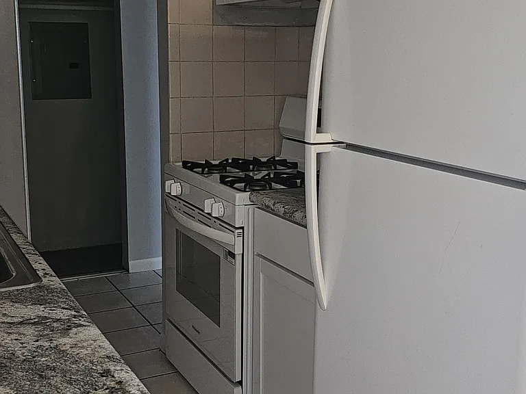 7854 Rutherford Ave #3F — Photo 22