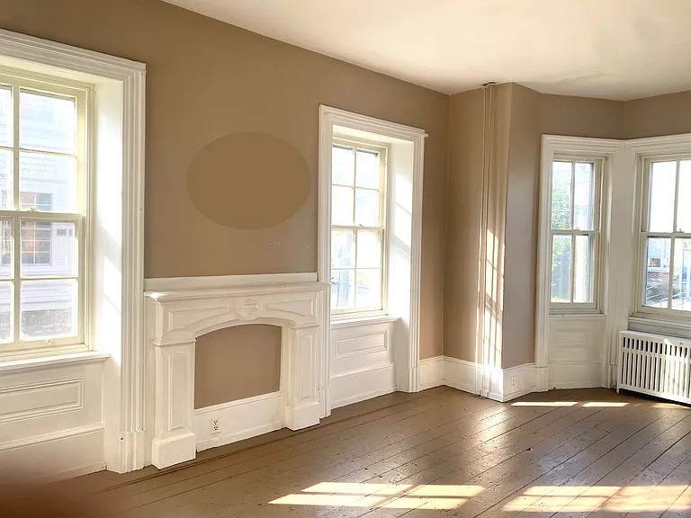 419 Main St #1 — Photo 1