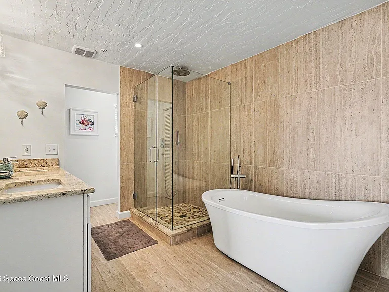 303 Audubon Dr #301 — Photo 15