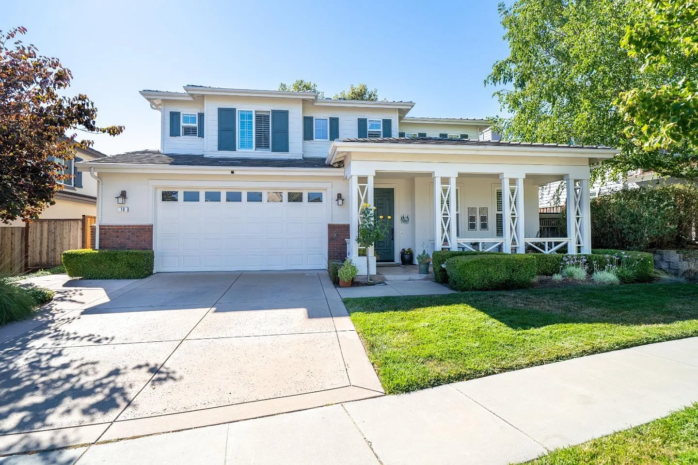 19 Deerfield Dr photo 1