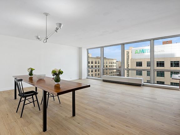 5th image of 340 W Diversey Pkwy APT 1318