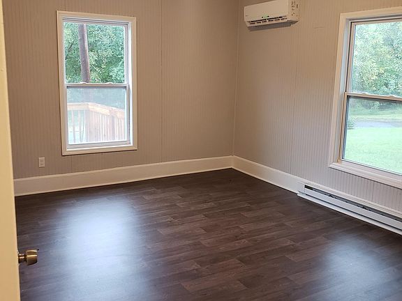 4th image of 118 W Carolina Ave