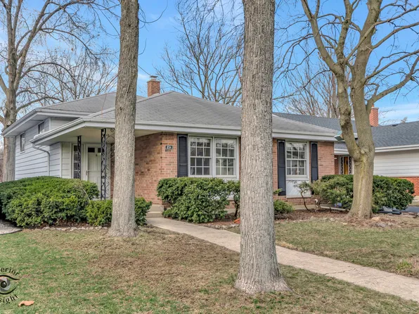 854 S Hawthorne Ave, Elmhurst, IL 60126