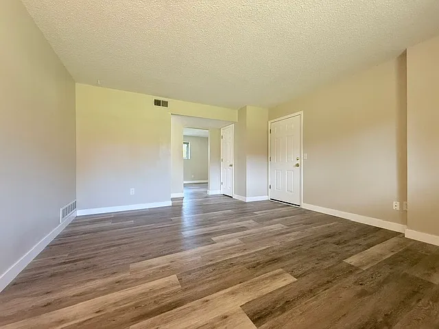 81 Lemans Ct — Photo 12