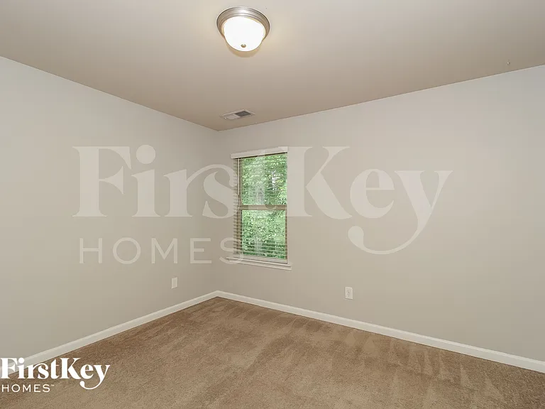 153 Southwind Cir — Photo 12