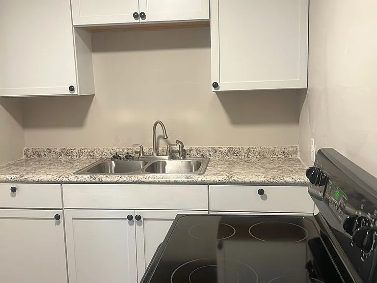 710 N Grant Ave — Photo 11