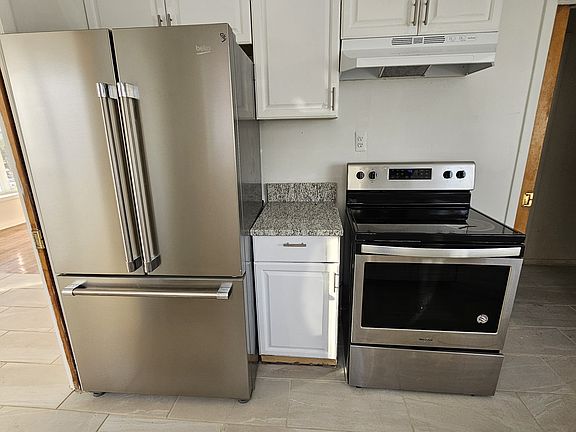 5th image of 14540 Pearson Ave