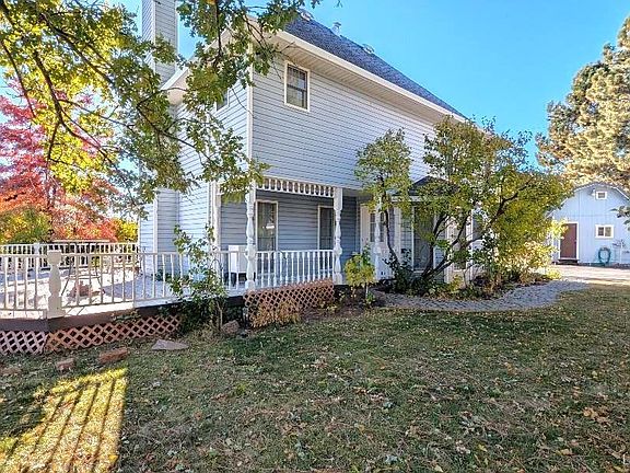 3rd image of 688-085 Hickory Way