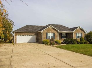 165 Big Hickory Ct, Smithville, TN 37166