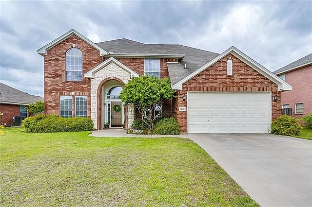 1st image of 843 Jessica Dr