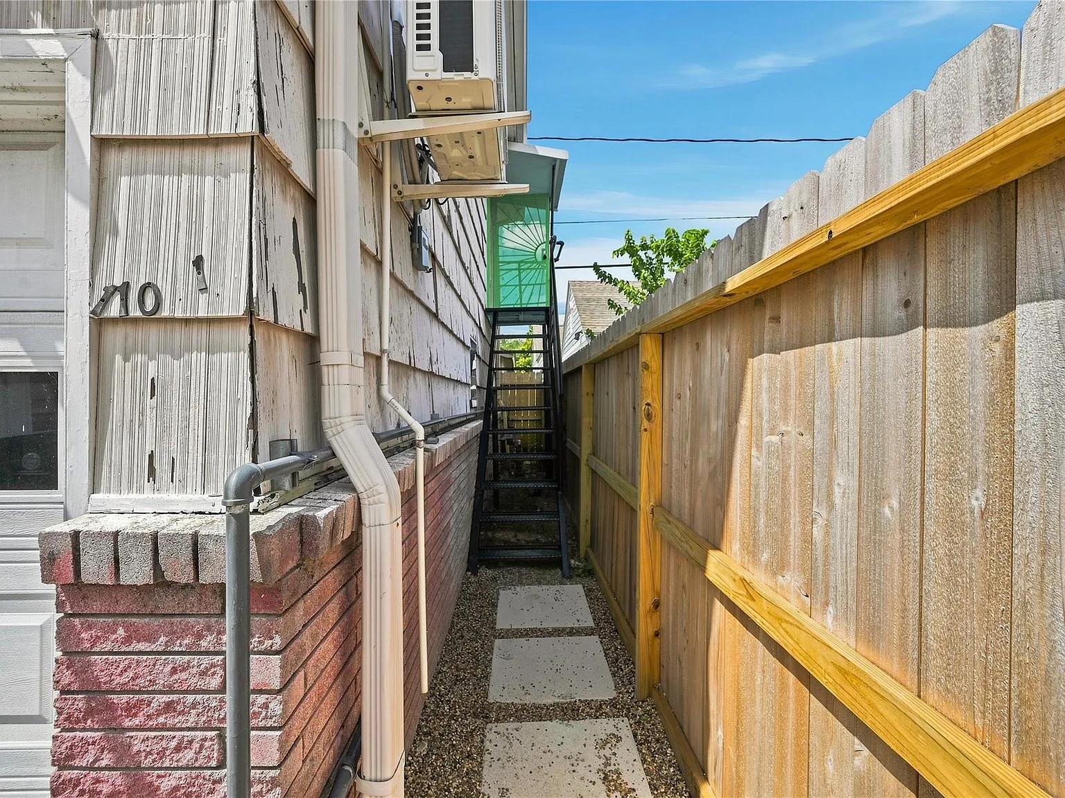 1 bed, 1.0 bath, $1,750 — Photo 3