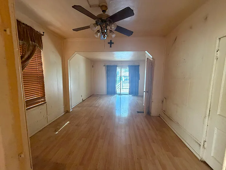 829 E McClure Ave — Photo 11