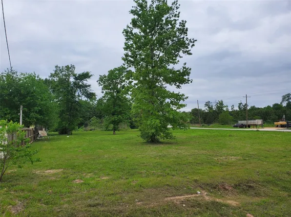 24 County Road 3555, Cleveland, TX 77327