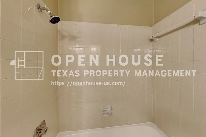 7465 Timberhill Dr — Photo 17
