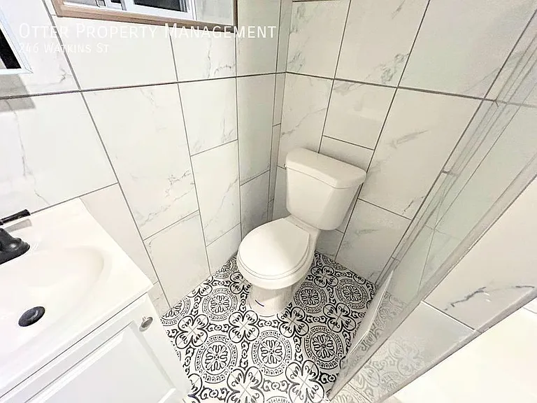 246 Watkins St — Photo 17