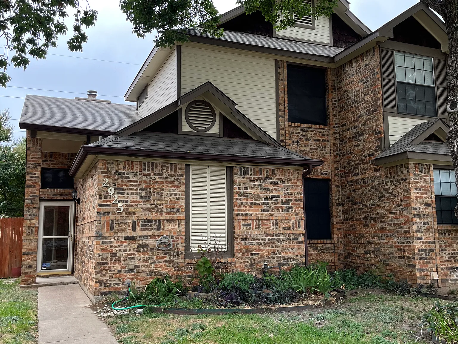 3 bed, 1575 sqft, $2,100 — Photo 1