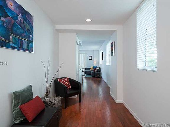 Downtown Dadeland Courtyard Level 2/2 for Sale