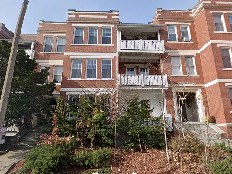 92 Pleasant St #2 — Photo 12