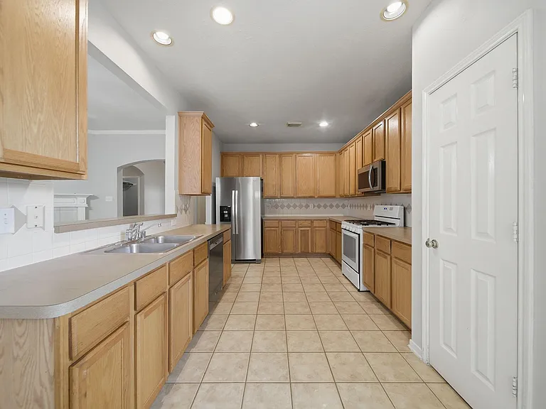 1631 Crescent Shores Ln — Photo 18