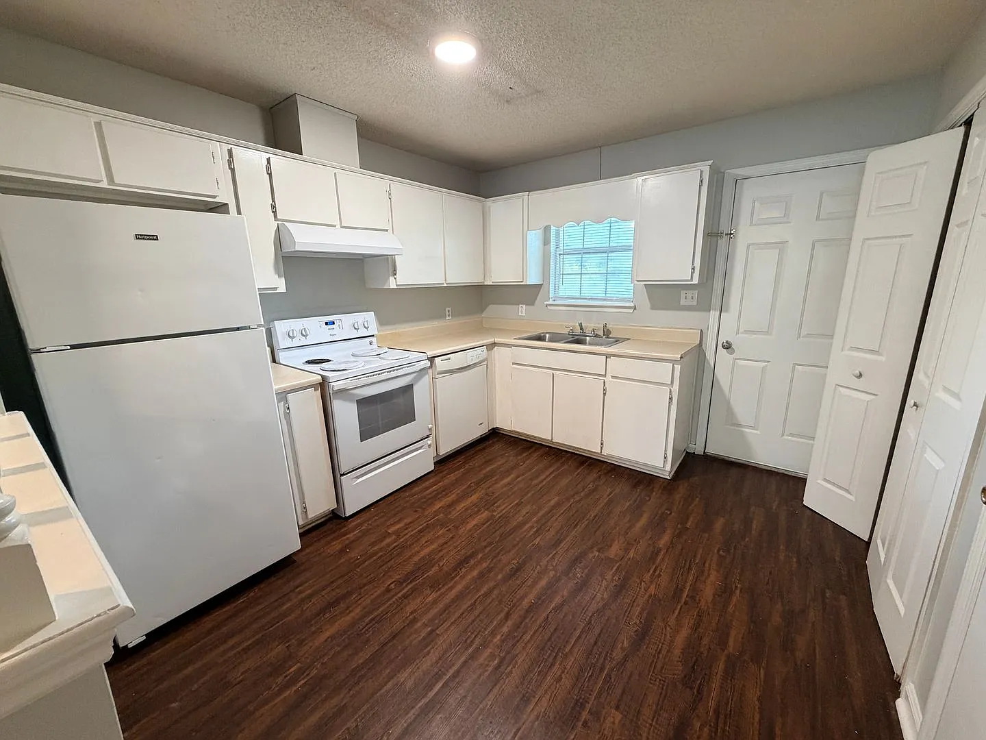 Spacious 2-Bedroom Duplex for Rent in Hahira, GA | Lincoln Realty LLC — Photo 4