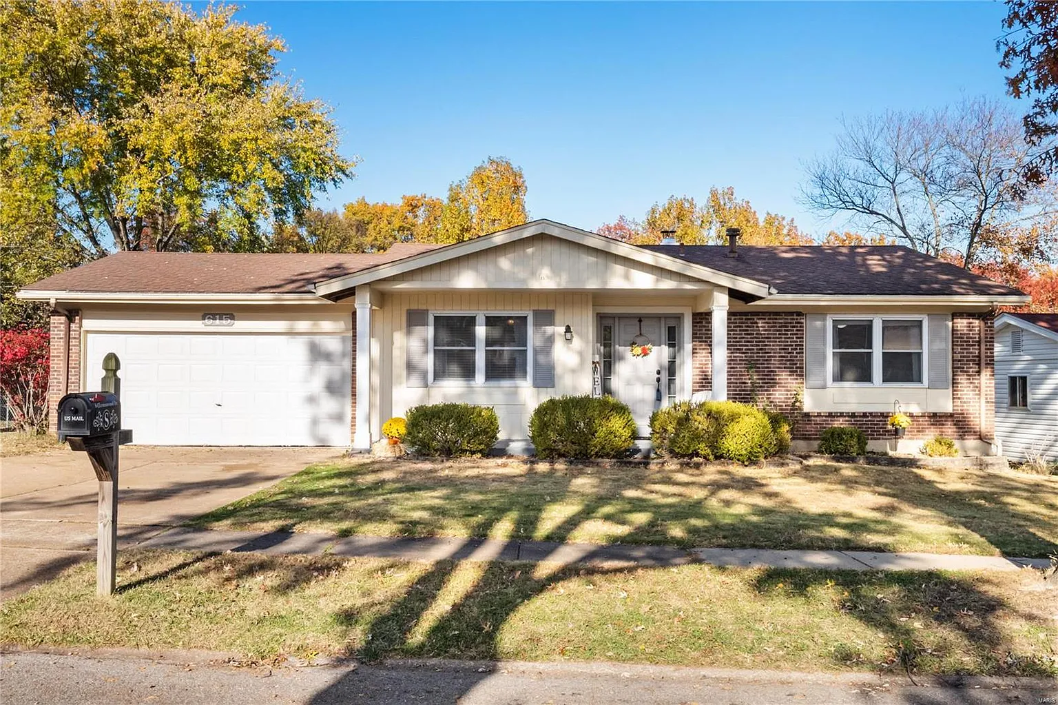 615 Lemonwood Dr photo 1