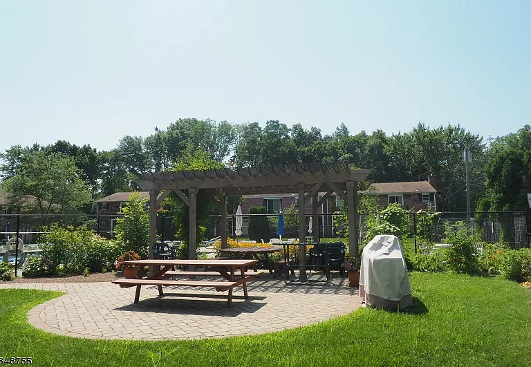320 S 4c C Morristown Town Town #C — Photo 15