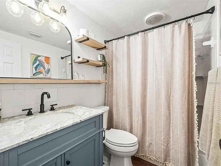 3138 W Varn Ave — Photo 7