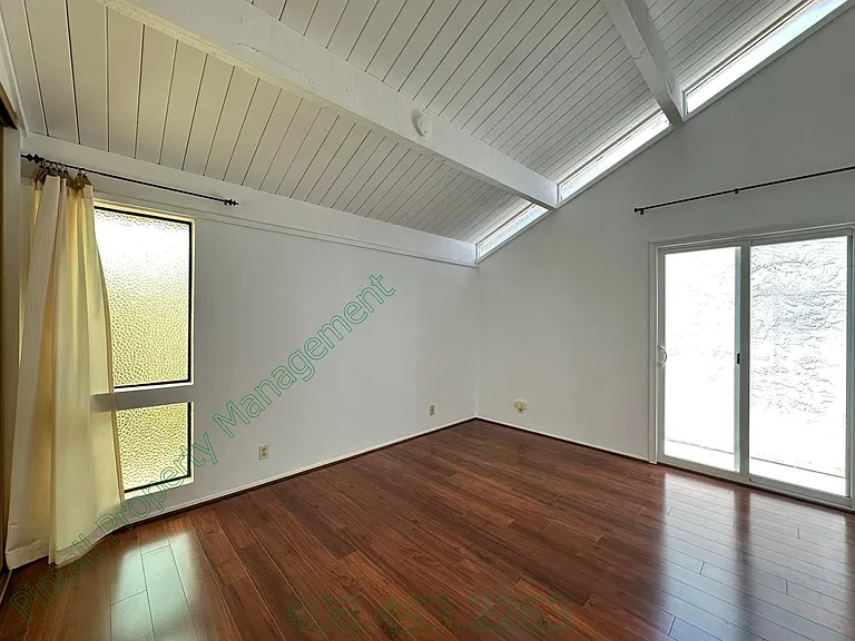 802 Kingfisher Ter — Photo 14