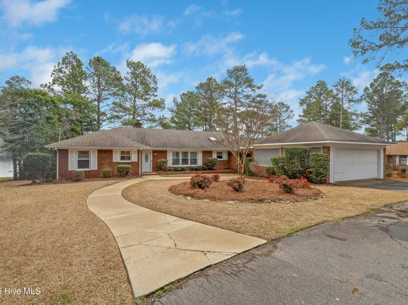 244 Pine Ridge Drive, Whispering Pines, NC 28327