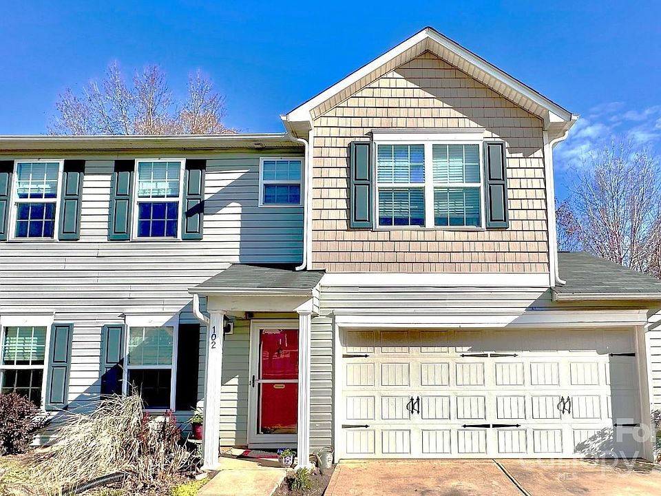 1st image of 102 Valerie Dr