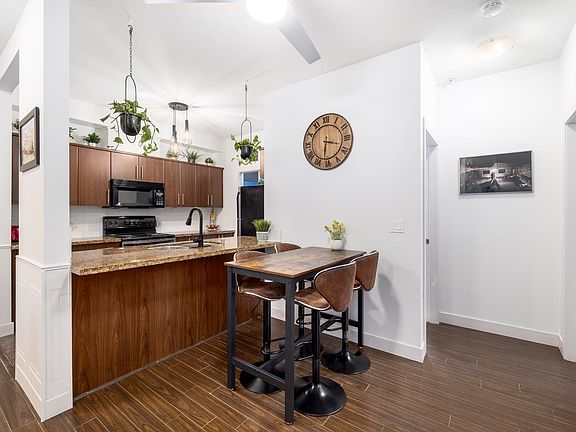 4th image of 3240 Saint Johns St #107