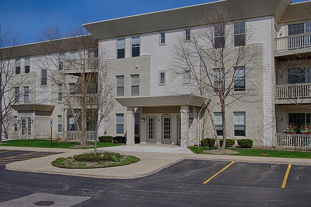 1st image of 34451 N Old Walnut Cir #2-104