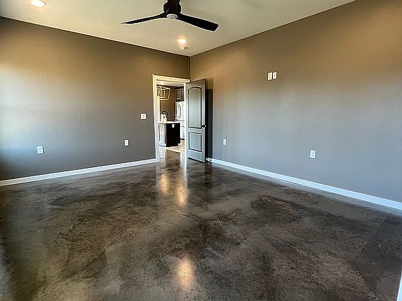 3rd image of 400 Olivia Dr