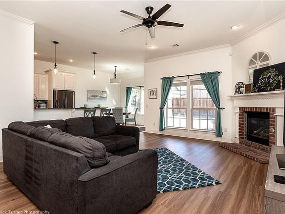 3rd image of 4503 SW Bamboo Ave