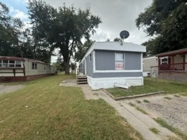 820 Grant Ave, Junction City, KS