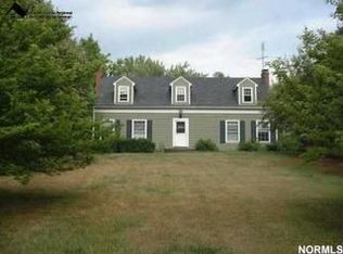 370 N Main St, Chagrin Falls, OH