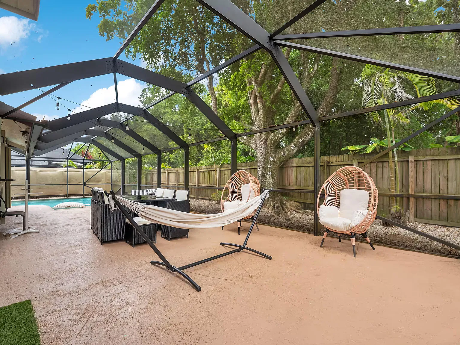 4 bed, 3.0 bath, 2013 sqft, $6,000 — Photo 2
