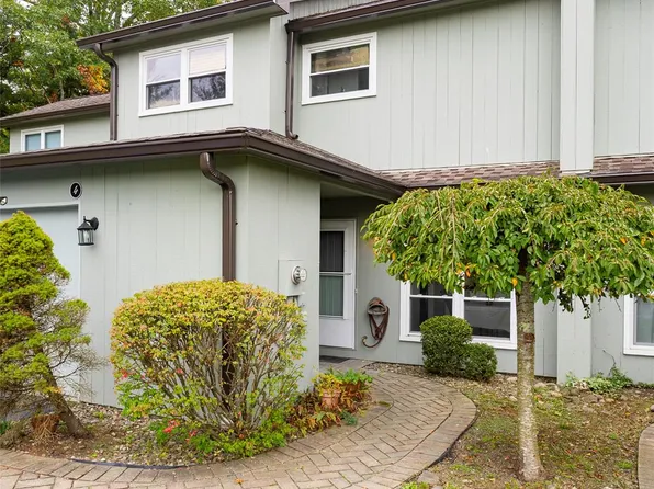 4 Pond Drive W, Rhinebeck, NY 12572