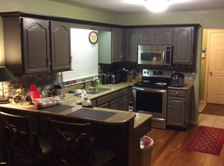 32 Bay View Dr, Saint Albans, VT 05478