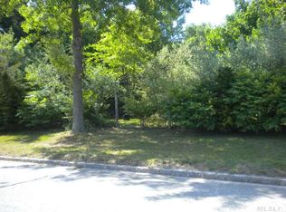 149 Jakes Ln, Baiting Hollow, NY 11933