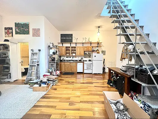 Rented by Nolita Group | media 4