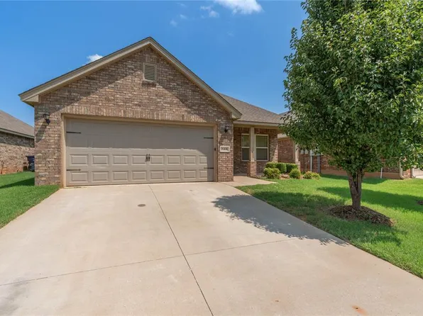 725 Christian Ln, Yukon, OK 73099