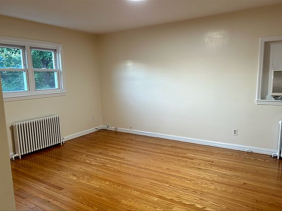 4th image of 772 Clark Ave