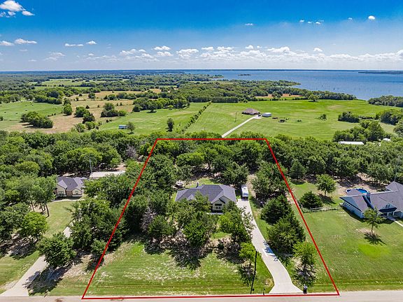 3rd image of 7679 Caddo Creek Rd